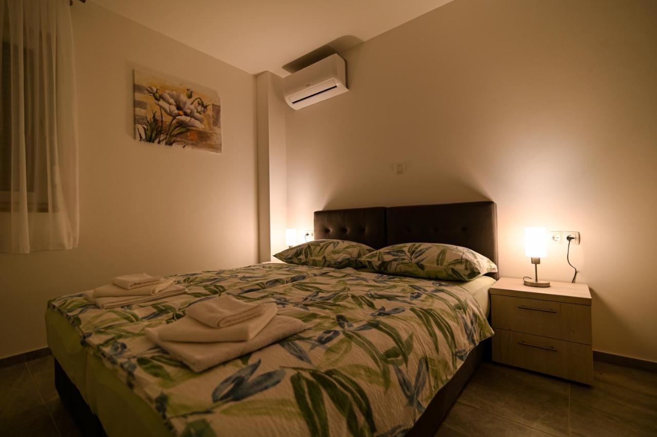 Luxury Apartment With Swimming Pool Ana Трогир Екстериор снимка