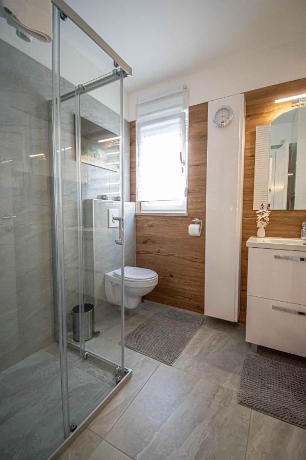 Luxury Apartment With Swimming Pool Ana Трогир Екстериор снимка